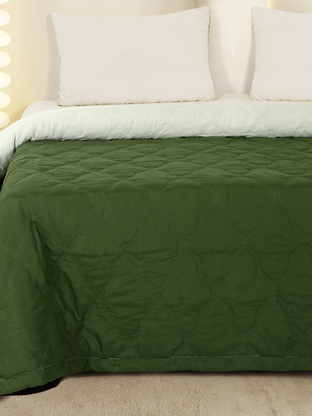 Green & white AC room dohar