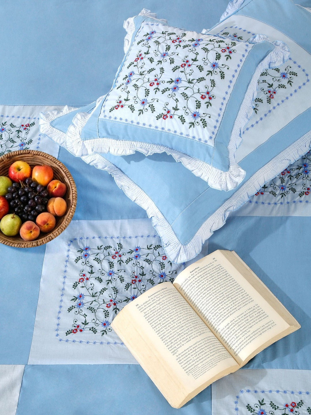 Blue floral king bedsheet