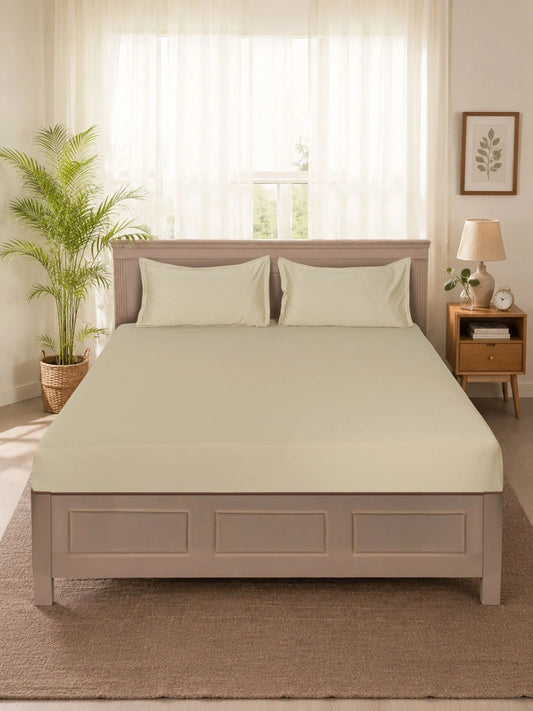 Gold-toned king bedsheet