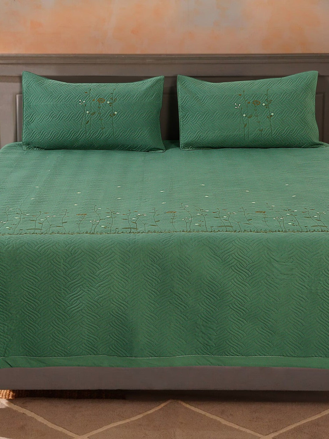 Green floral cotton double bed - queen bed covers, green & gold