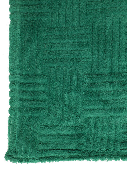 Green geometric fur mild winter double bed blanket
