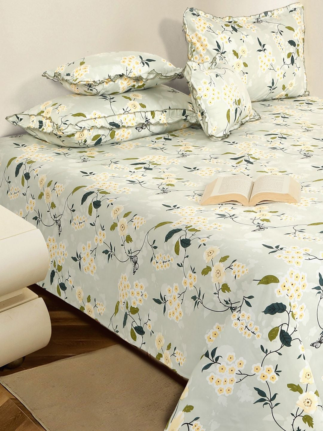 Blue floral queen bedsheet