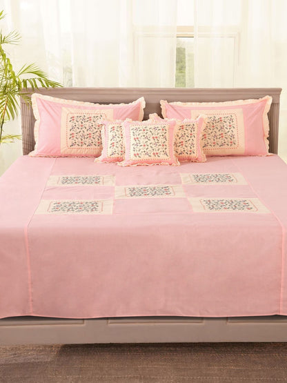 Pink floral bedsheet