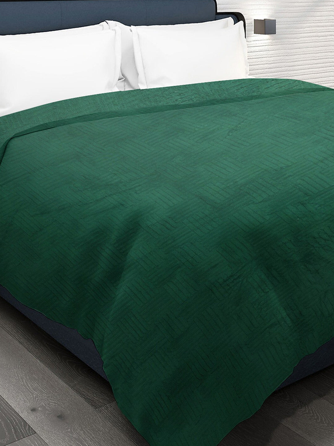 Green geometric fur mild winter double bed blanket