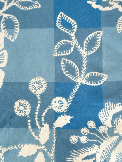 Blue & white floral queen bedsheet