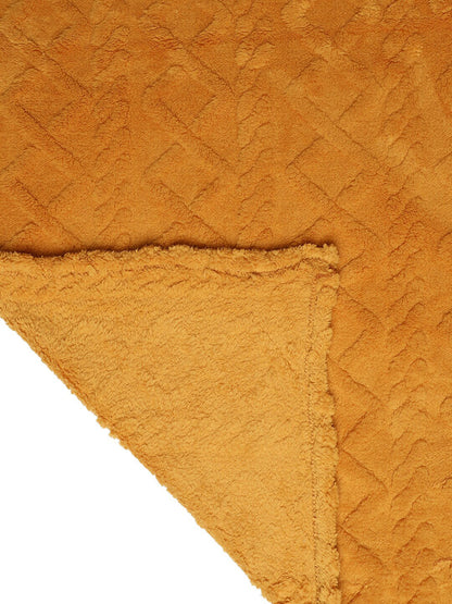 Brown geometric mild winter double bed blanket