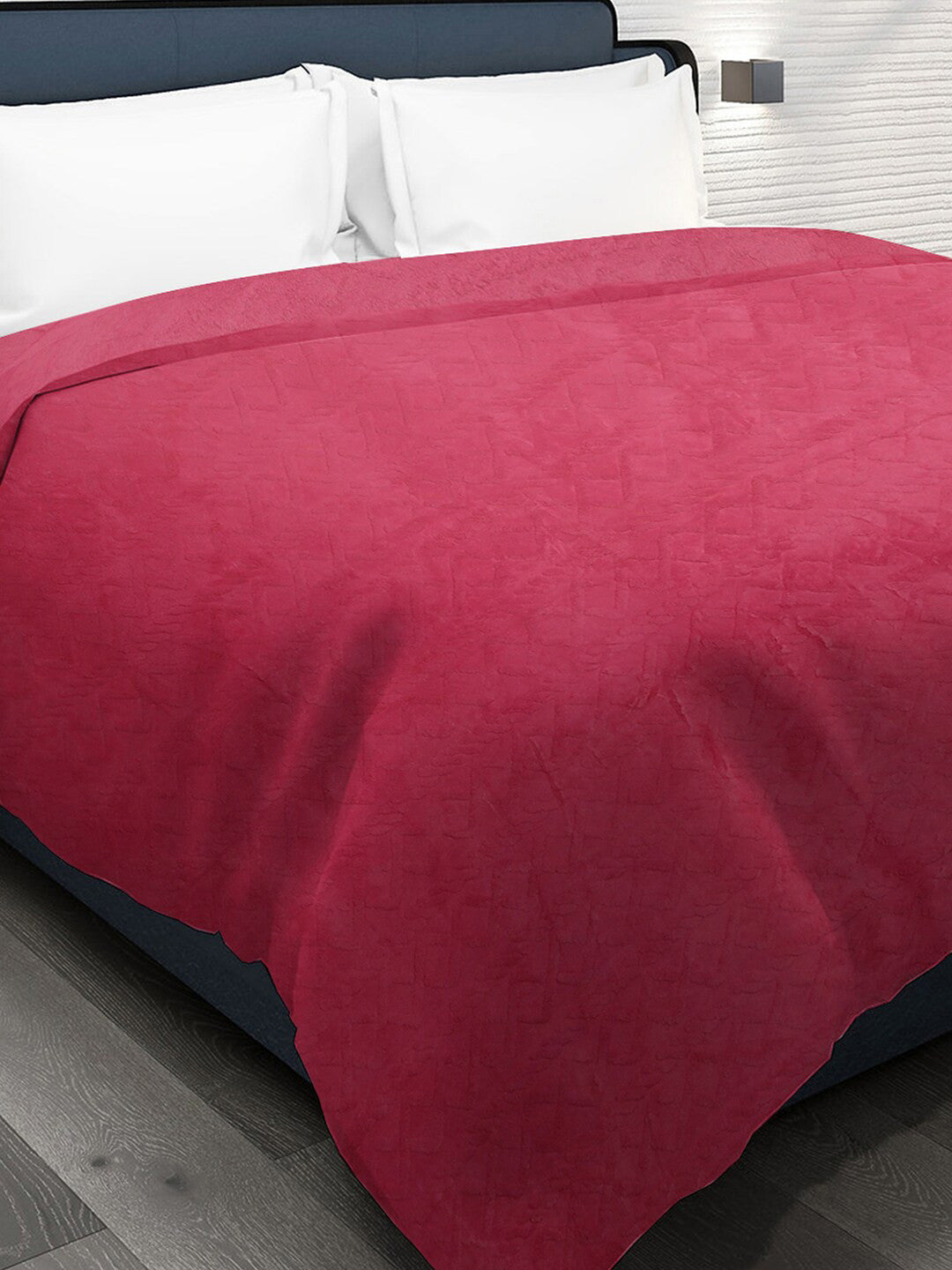 Pink geometric mild winter double bed blanket