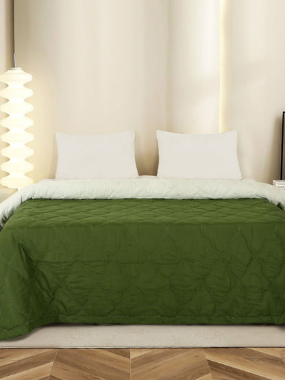 Green & white AC room dohar