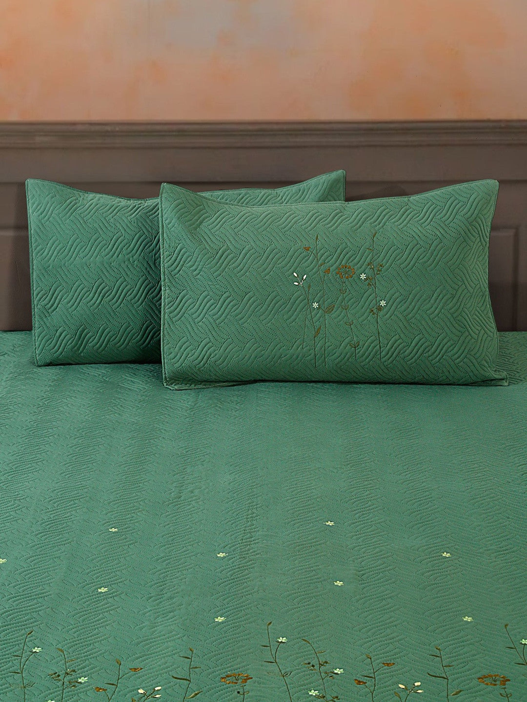 Green floral cotton double bed - queen bed covers, green & gold