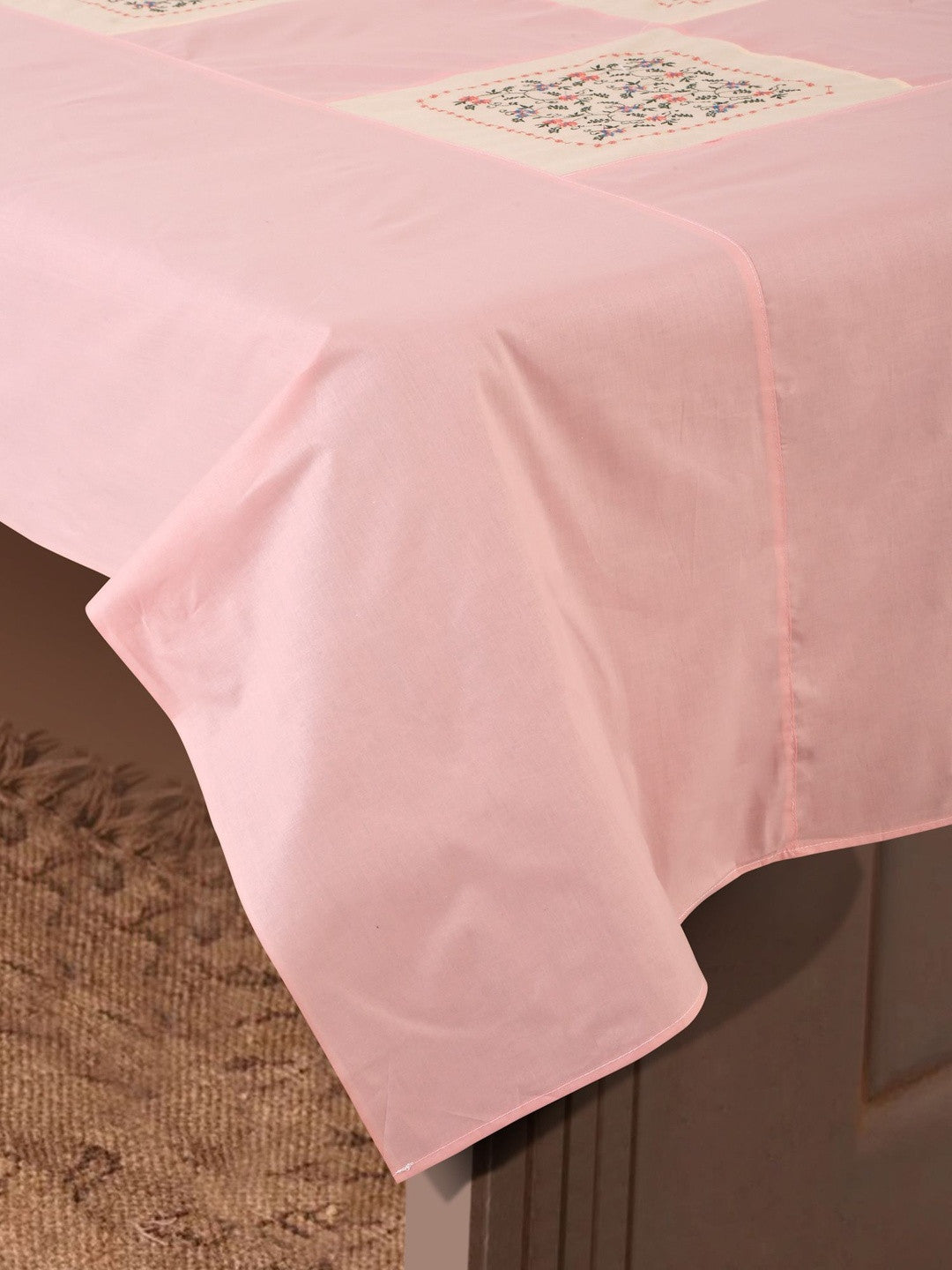 Pink floral bedsheet