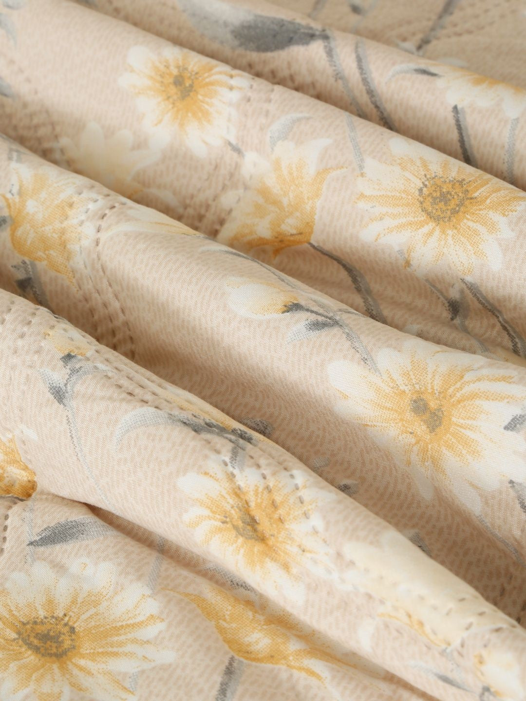 Orange & peach-coloured floral AC room dohar