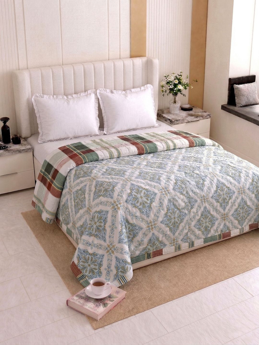Green & white geometric AC room dohar