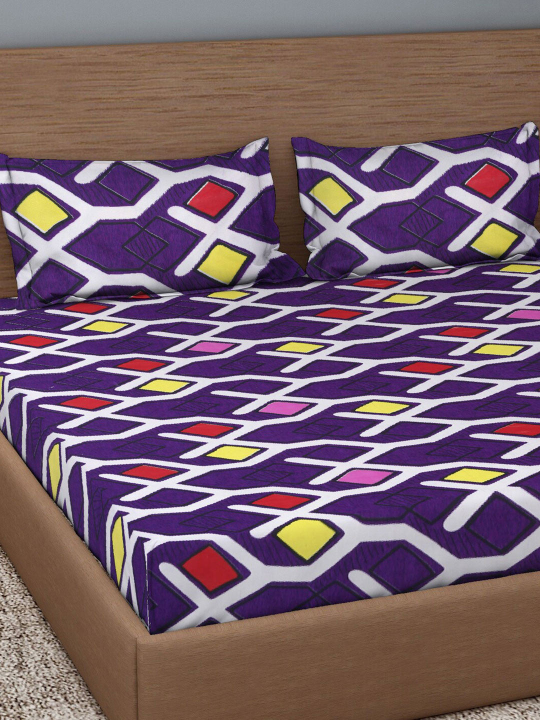 Purple geometric cotton king bedsheet, purple & red