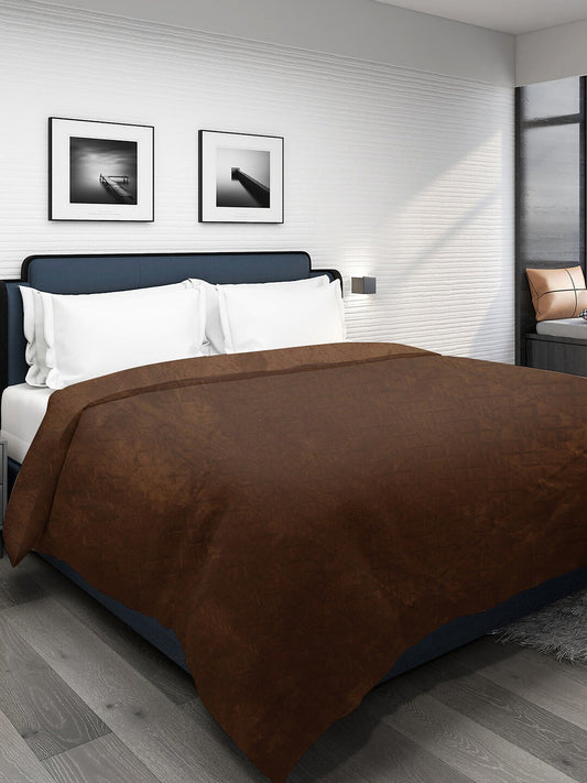 Brown geometric mild winter double bed blanket