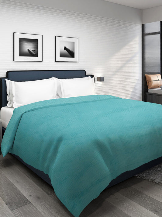 Blue geometric mild winter double bed blanket