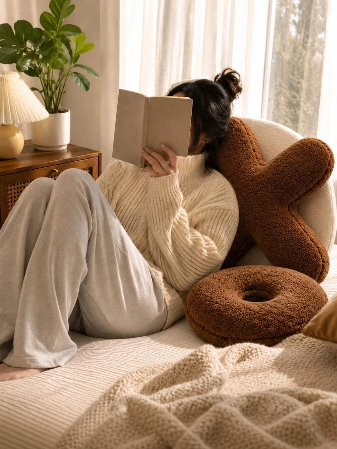 Brown heart & circle shape cushions, set of 2
