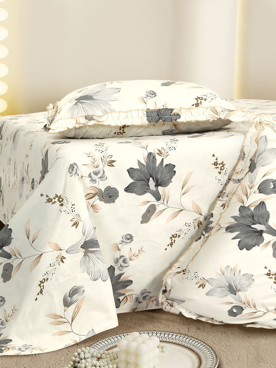 Grey printed cotton double queen bedsheet, white & grey