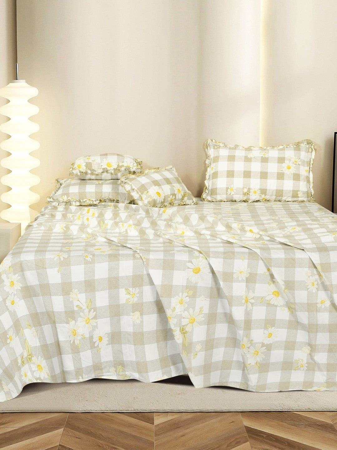 Beige & white floral queen bedsheet