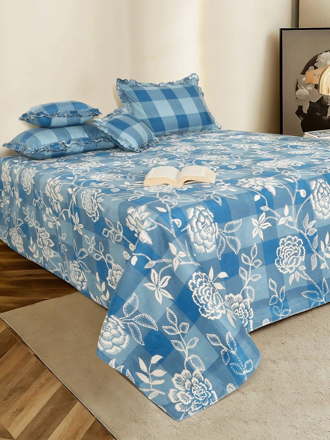 Blue & white floral queen bedsheet